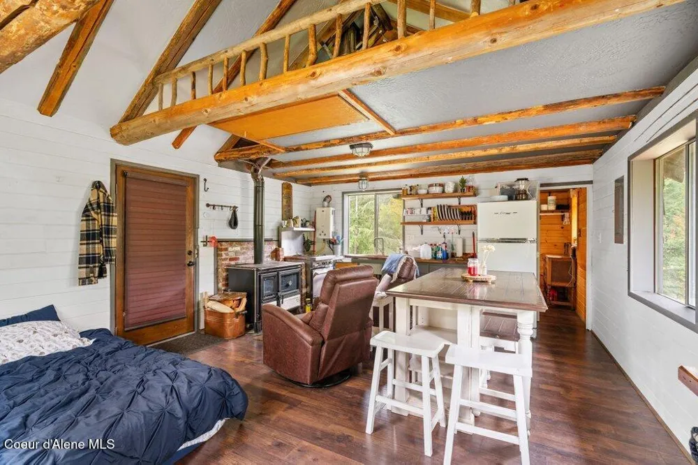 20308 E Canary Creek Road Cataldo, ID 83810