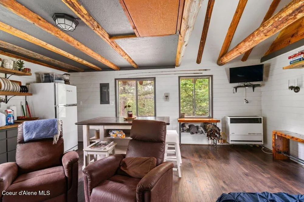 20308 E Canary Creek Road Cataldo, ID 83810