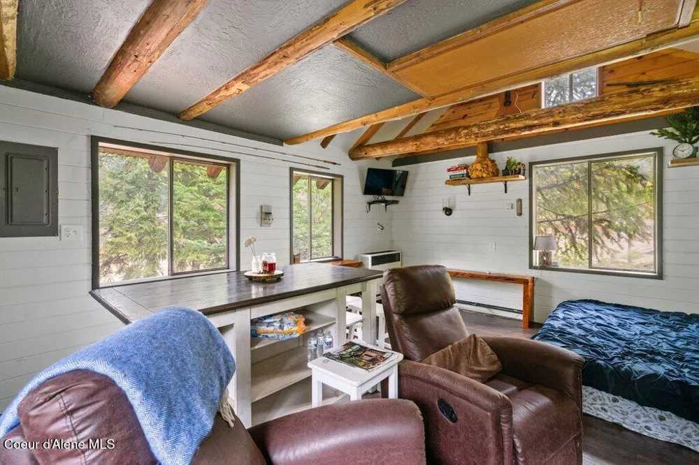20308 E Canary Creek Road Cataldo, ID 83810