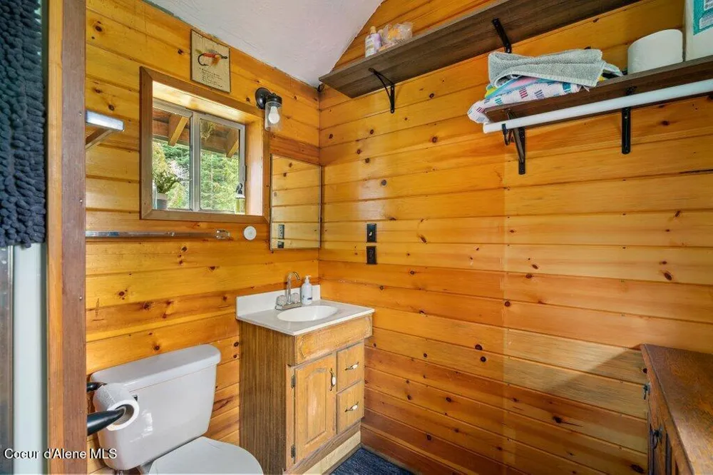 20308 E Canary Creek Road Cataldo, ID 83810