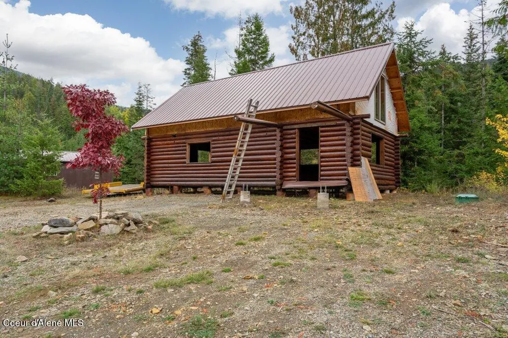 20308 E Canary Creek Road Cataldo, ID 83810