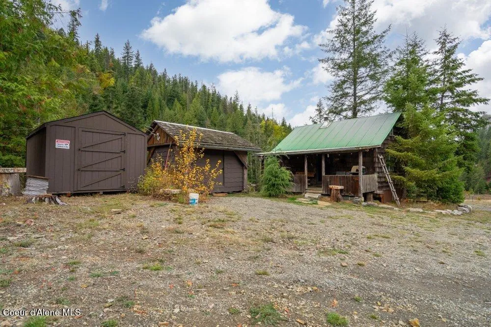 20308 E Canary Creek Road Cataldo, ID 83810