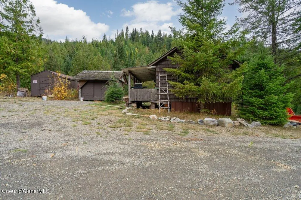 20308 E Canary Creek Road Cataldo, ID 83810