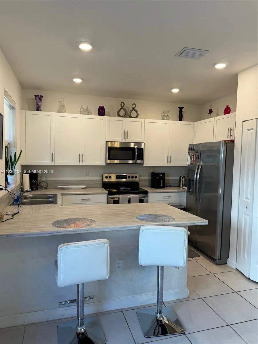 21441 NE 3rd Pl Miami, FL 33179