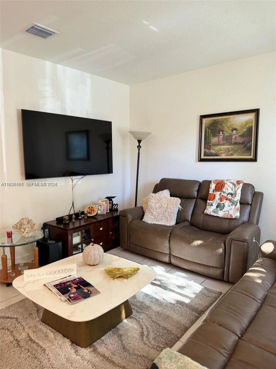 21441 NE 3rd Pl Miami, FL 33179
