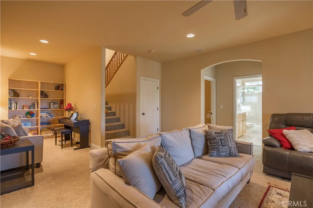 173 Grizzly Road Lake Arrowhead, CA 92352
