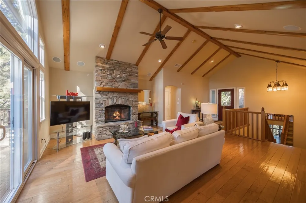 173 Grizzly Road Lake Arrowhead, CA 92352