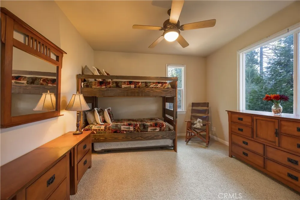 173 Grizzly Road Lake Arrowhead, CA 92352