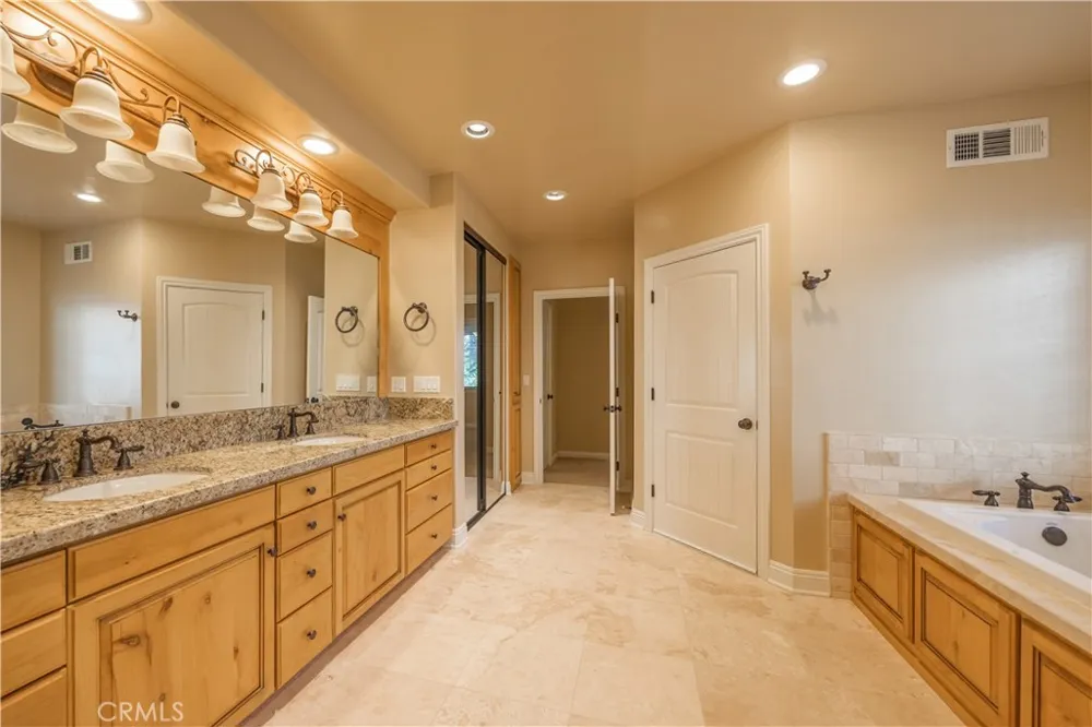 173 Grizzly Road Lake Arrowhead, CA 92352