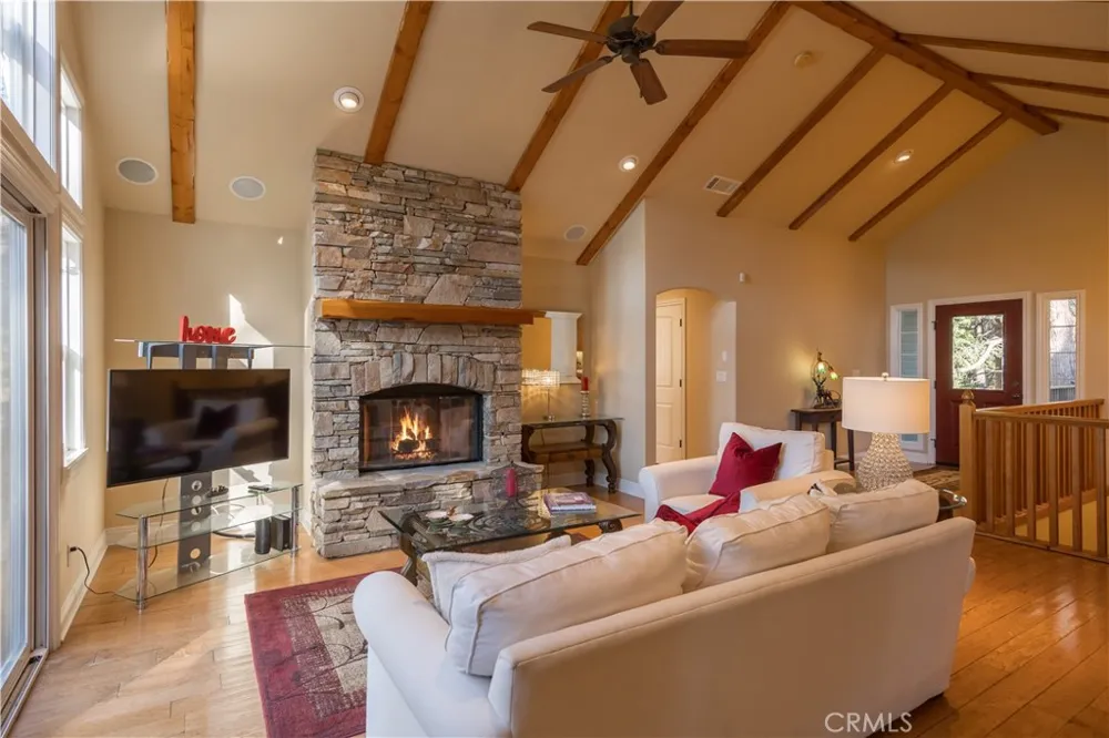 173 Grizzly Road Lake Arrowhead, CA 92352