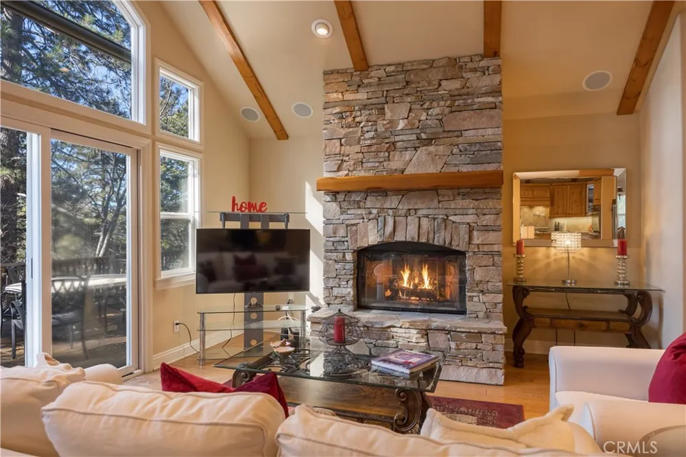 173 Grizzly Road Lake Arrowhead, CA 92352