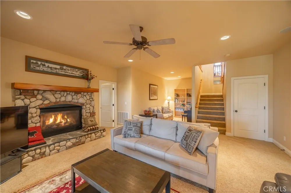 173 Grizzly Road Lake Arrowhead, CA 92352