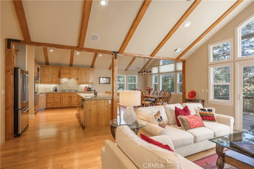 173 Grizzly Road Lake Arrowhead, CA 92352