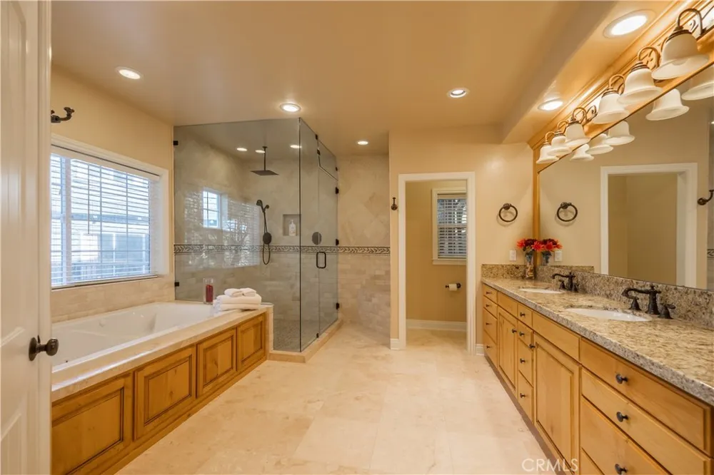 173 Grizzly Road Lake Arrowhead, CA 92352