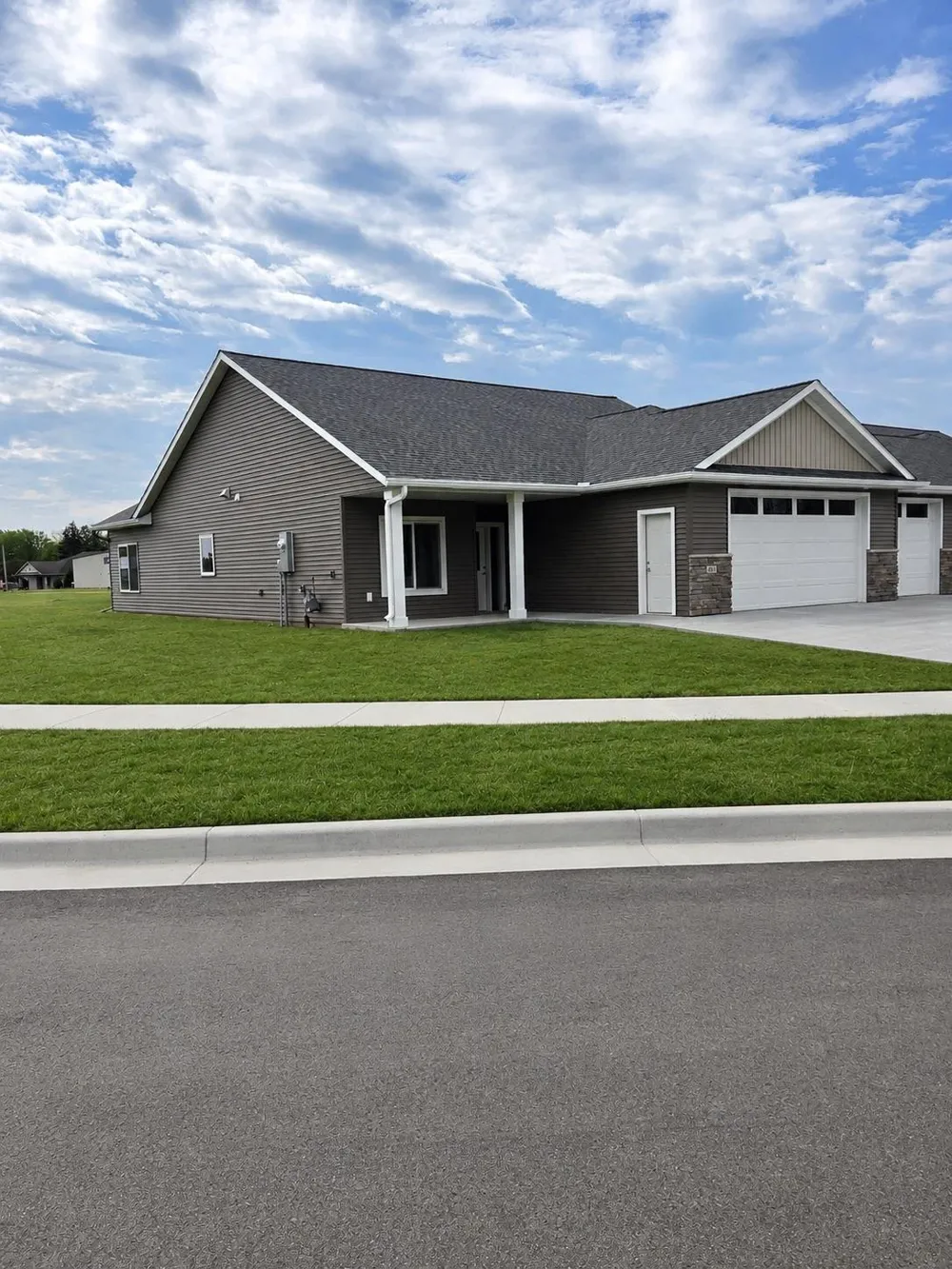 803 3rd Avenue NW Pine Island, MN 55963