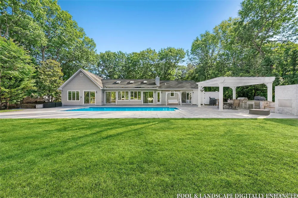 47 Bridle Path Remsenburg, NY 11960