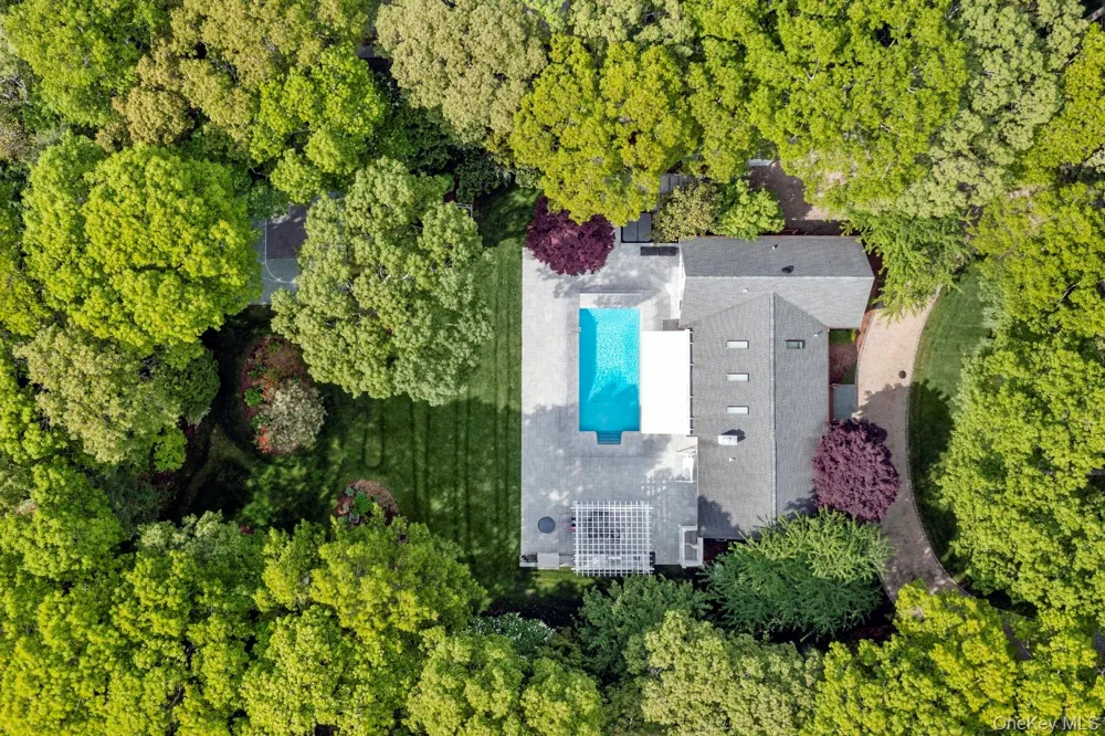 47 Bridle Path Remsenburg, NY 11960