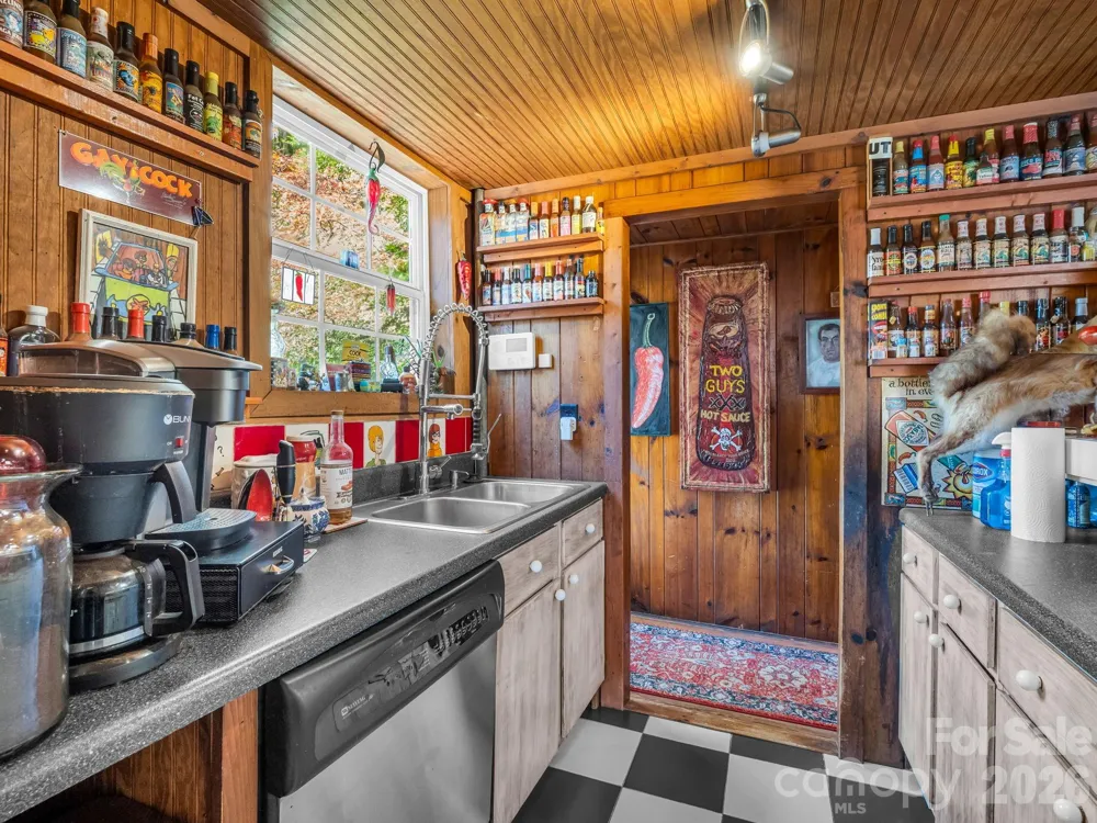 712 Main Street Chimney Rock, NC 28720