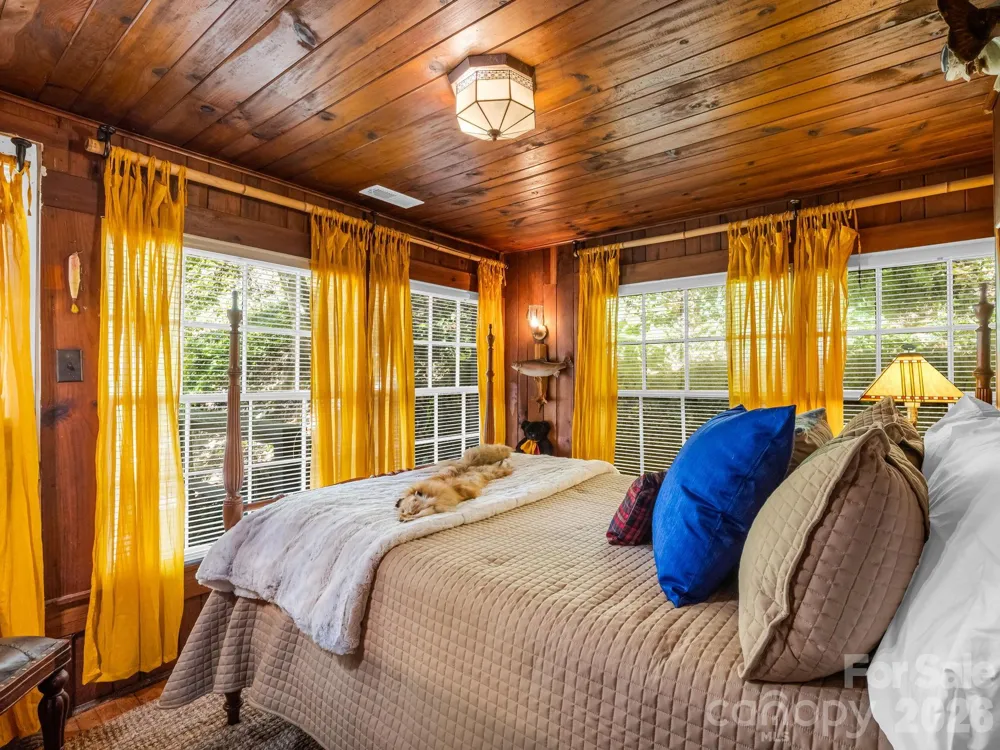 712 Main Street Chimney Rock, NC 28720