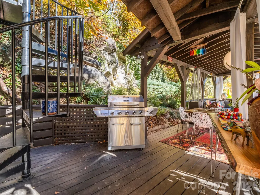 712 Main Street Chimney Rock, NC 28720