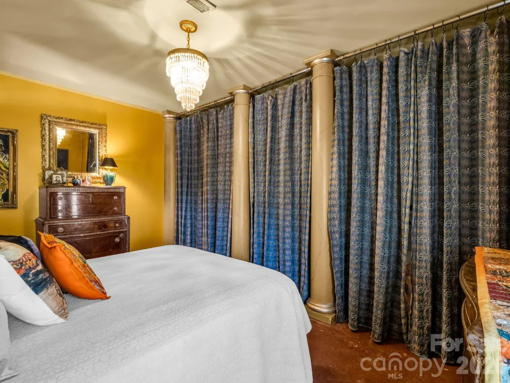 712 Main Street Chimney Rock, NC 28720