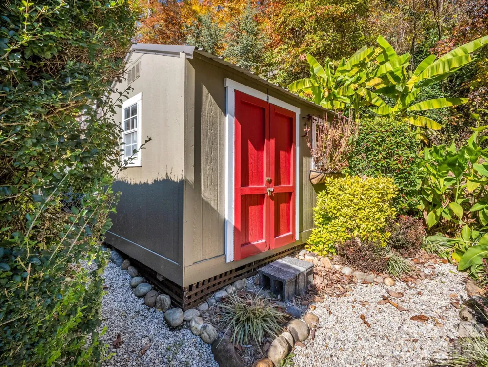 712 Main Street Chimney Rock, NC 28720
