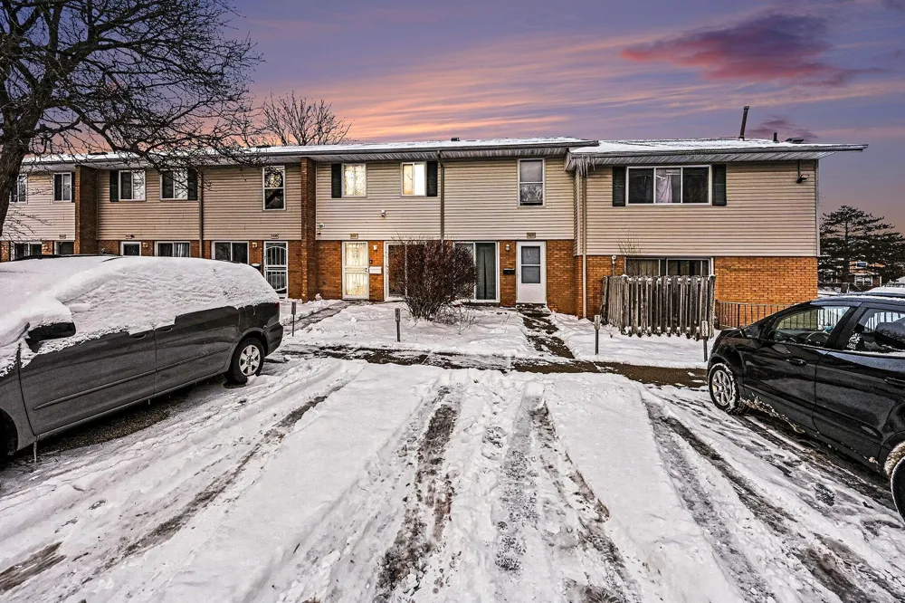 3407 Kenbrooke Court Kalamazoo, MI 49006
