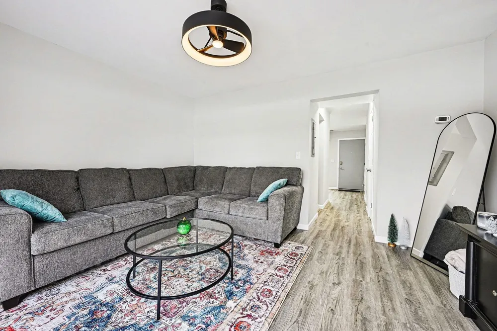 3407 Kenbrooke Court Kalamazoo, MI 49006
