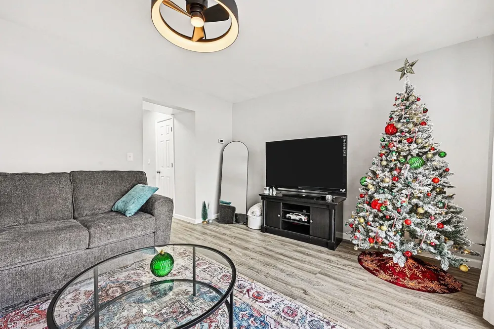 3407 Kenbrooke Court Kalamazoo, MI 49006