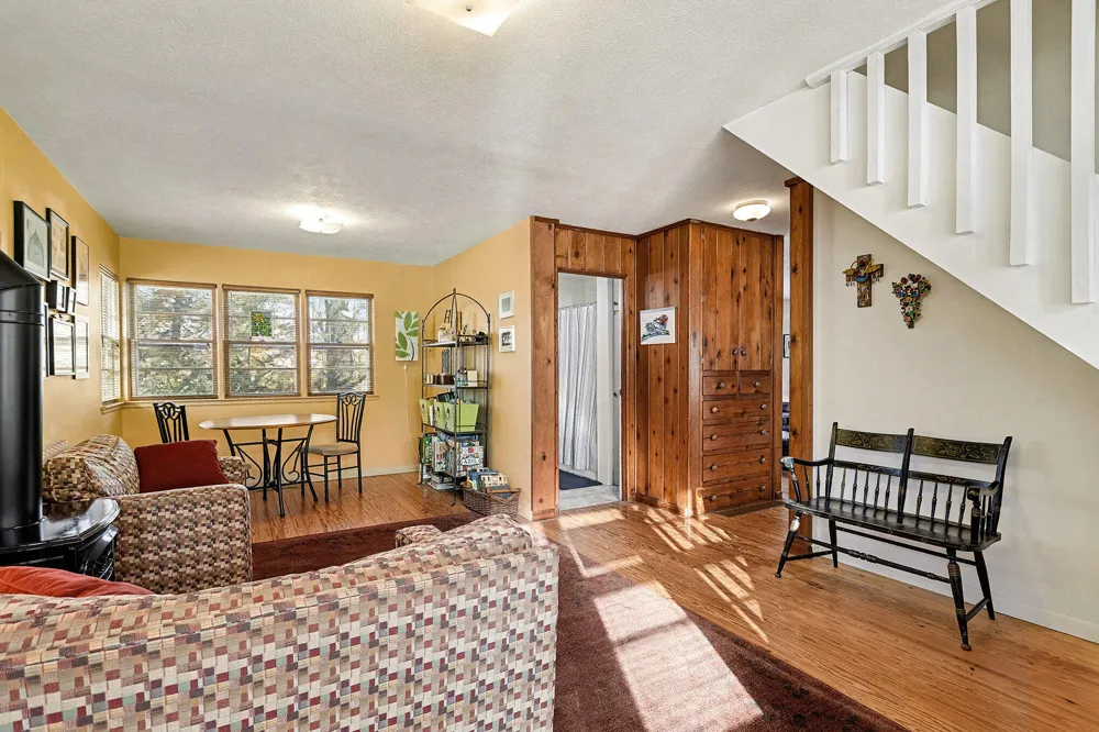 61100 Quinnesec Road Cassopolis, MI 49031