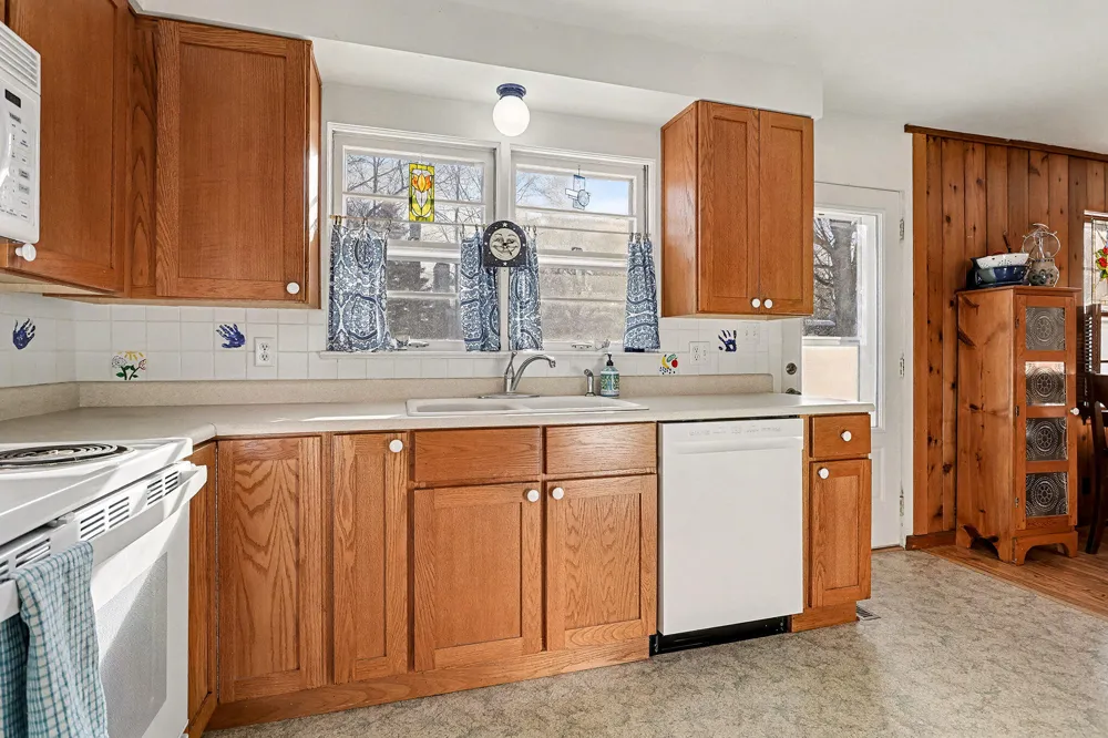 61100 Quinnesec Road Cassopolis, MI 49031