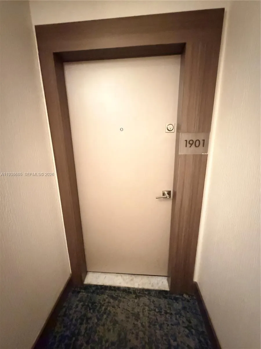 3701 Country Club Dr #1901 Aventura, FL 33180