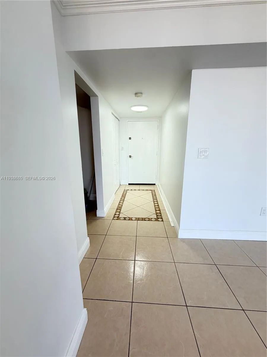 3701 Country Club Dr #1901 Aventura, FL 33180