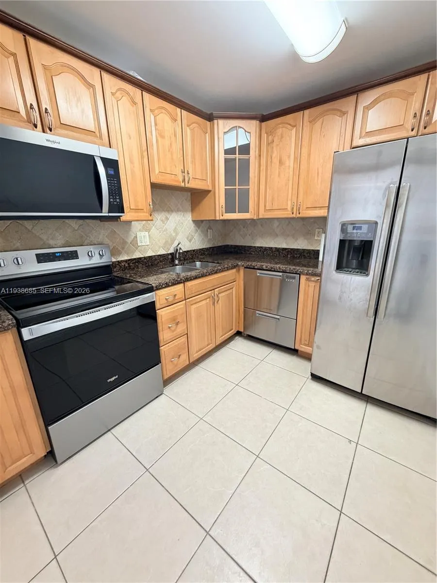 3701 Country Club Dr #1901 Aventura, FL 33180
