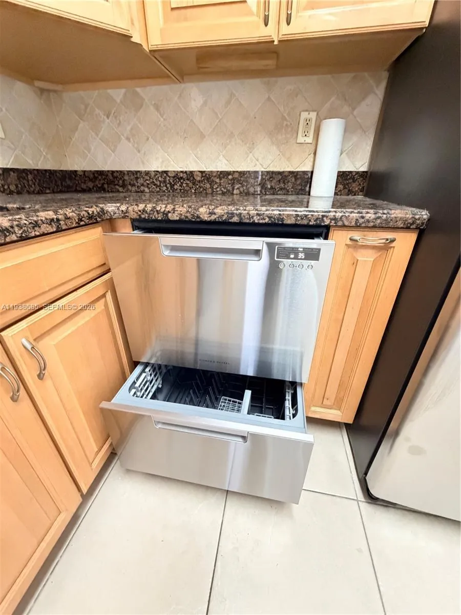 3701 Country Club Dr #1901 Aventura, FL 33180