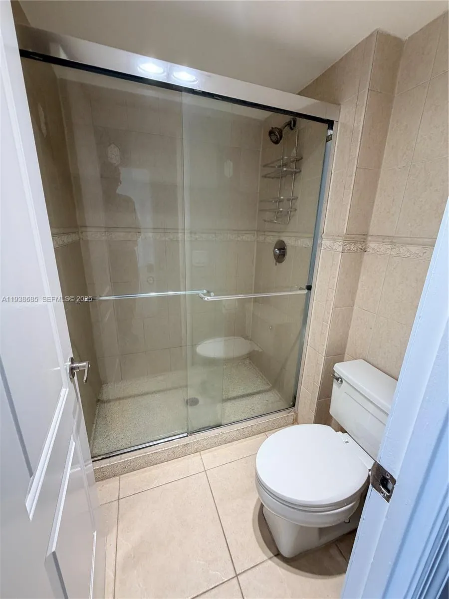3701 Country Club Dr #1901 Aventura, FL 33180