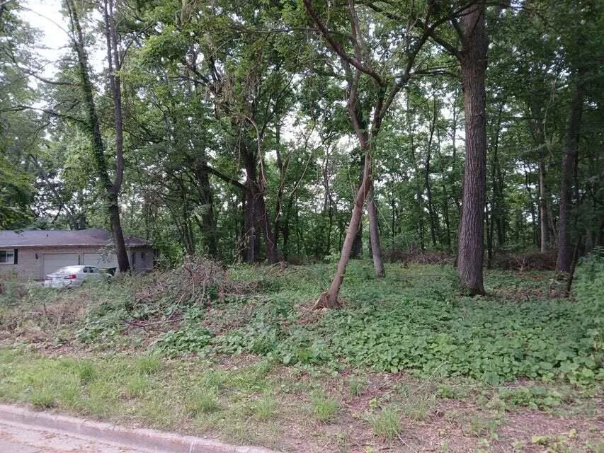 1272 Westlake Woods Drive Battle Creek, MI 49037