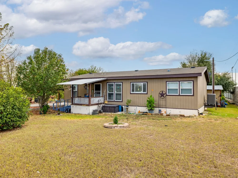 10811 San Jose Avenue Del Valle, TX 78617