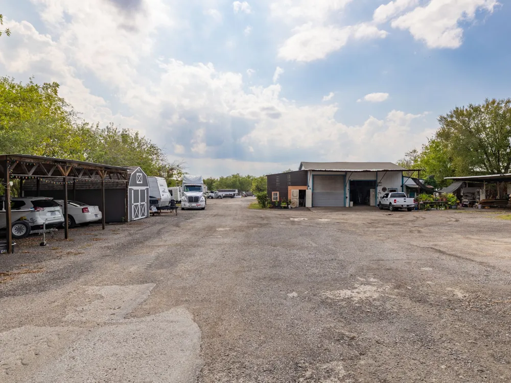 10811 San Jose Avenue Del Valle, TX 78617