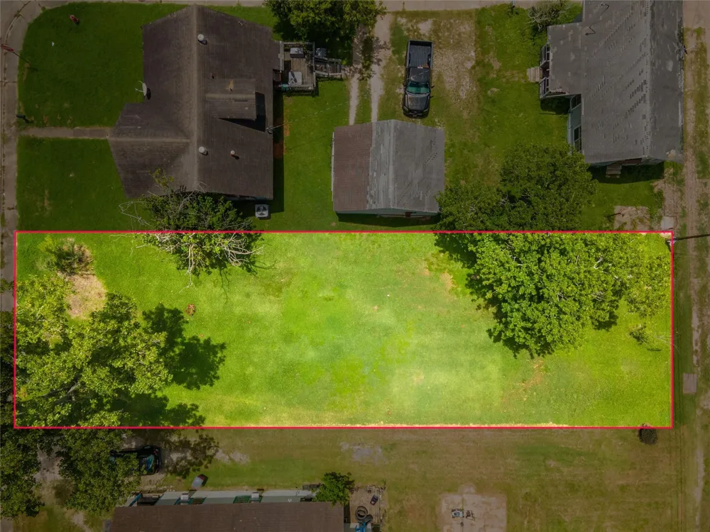 1026 W 4th Street Freeport, TX 77541