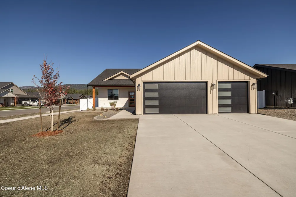 9141 W Cultivator Avenue Rathdrum, ID 83858