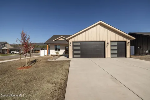 9141 W Cultivator Avenue