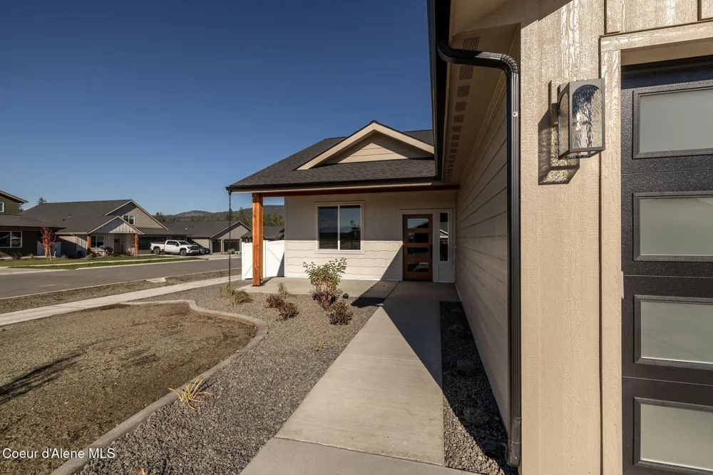 9141 W Cultivator Avenue Rathdrum, ID 83858