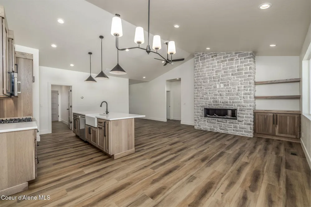 9141 W Cultivator Avenue Rathdrum, ID 83858