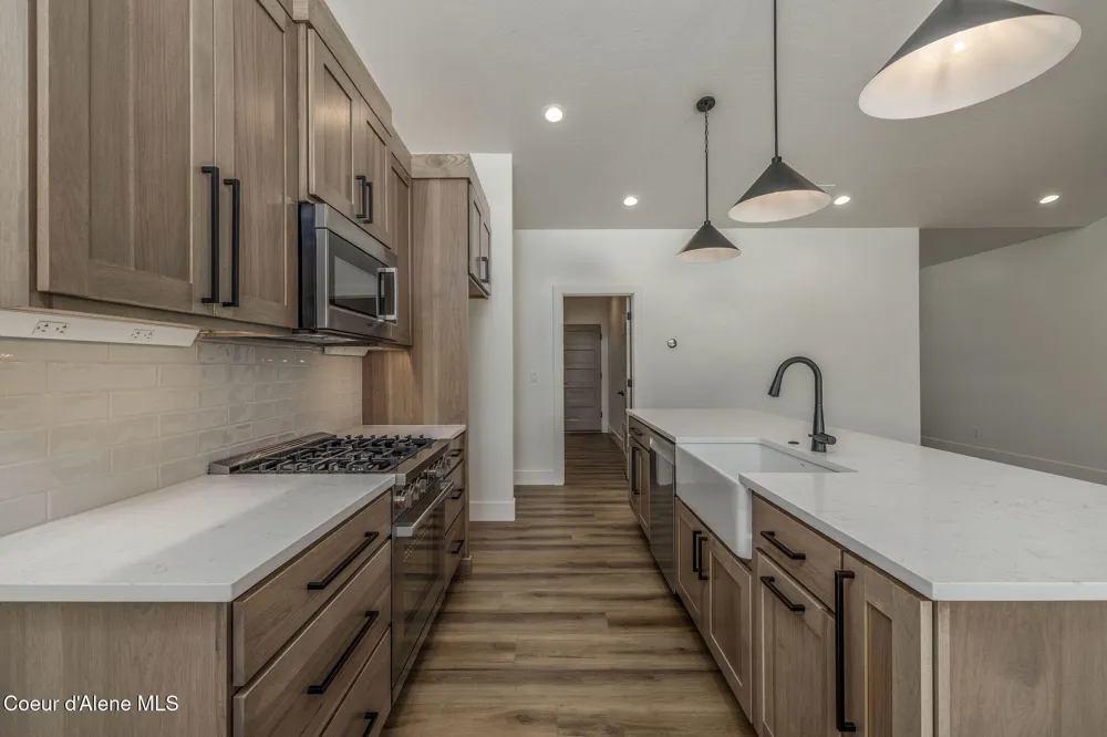 9141 W Cultivator Avenue Rathdrum, ID 83858