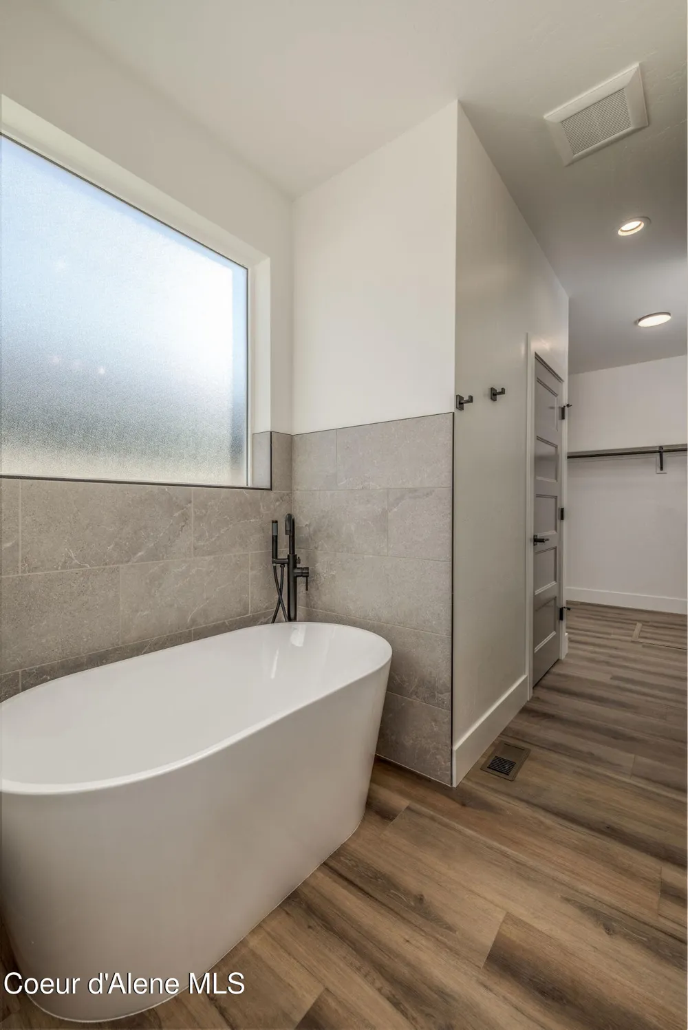 9141 W Cultivator Avenue Rathdrum, ID 83858