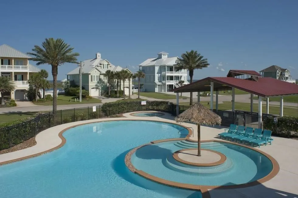 4503 S Sunset Bay Galveston, TX 77554