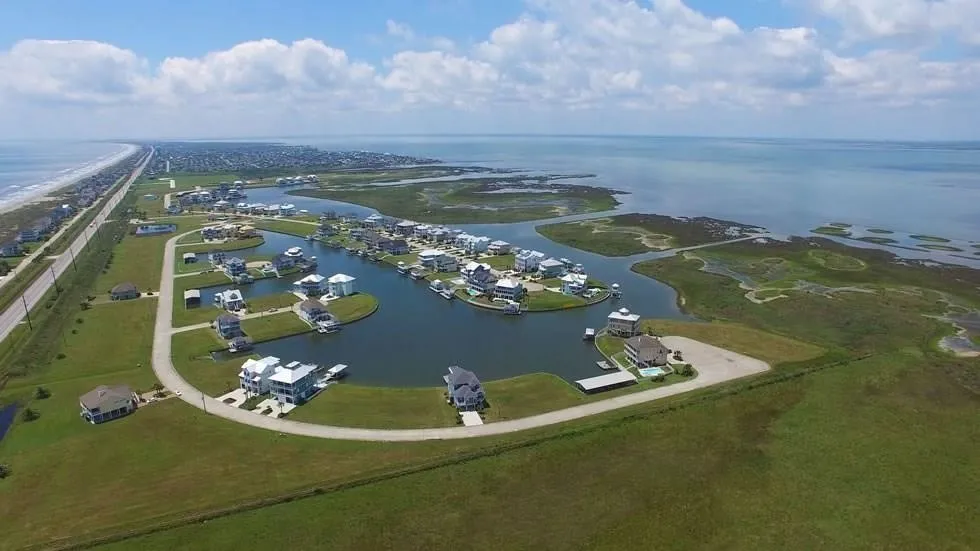 4503 S Sunset Bay Galveston, TX 77554