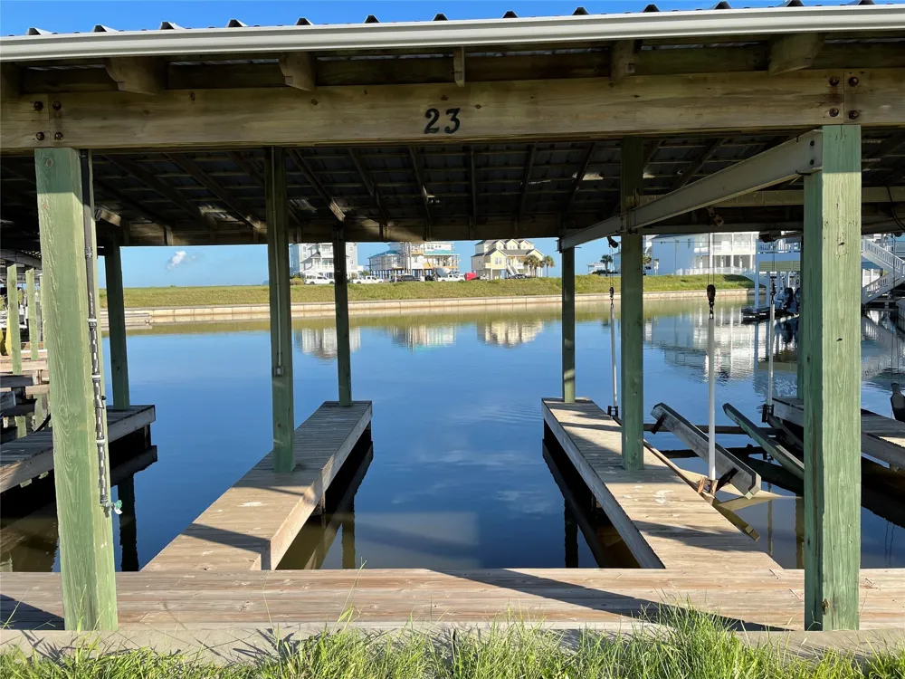 4503 S Sunset Bay Galveston, TX 77554