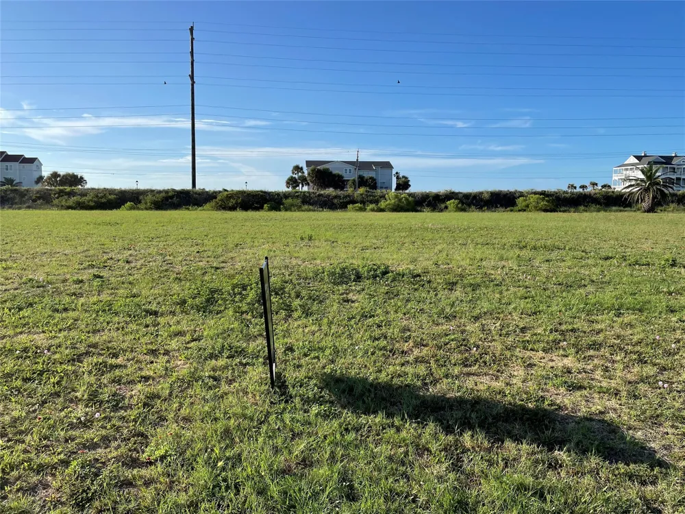 4503 S Sunset Bay Galveston, TX 77554